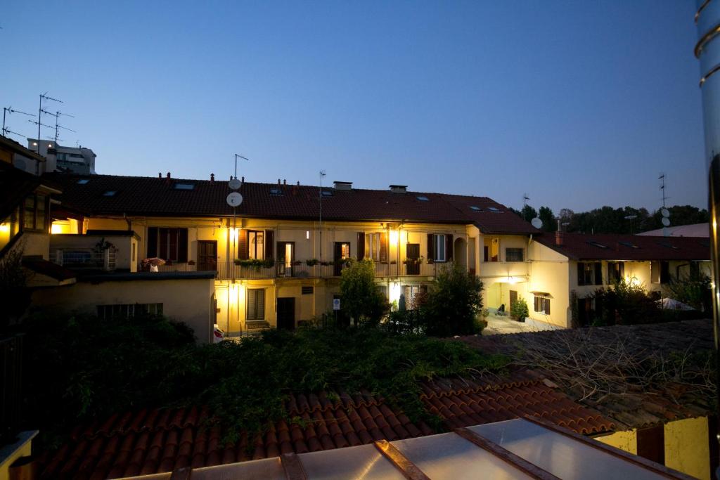 VERSOVERDE HOTEL Alzaia Naviglio Grande - Resim 45