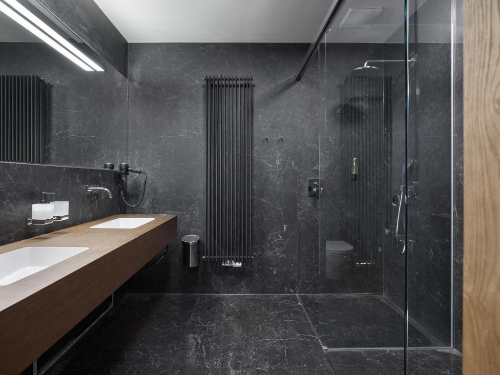 Koupelna v ubytování Lotrinský hotel