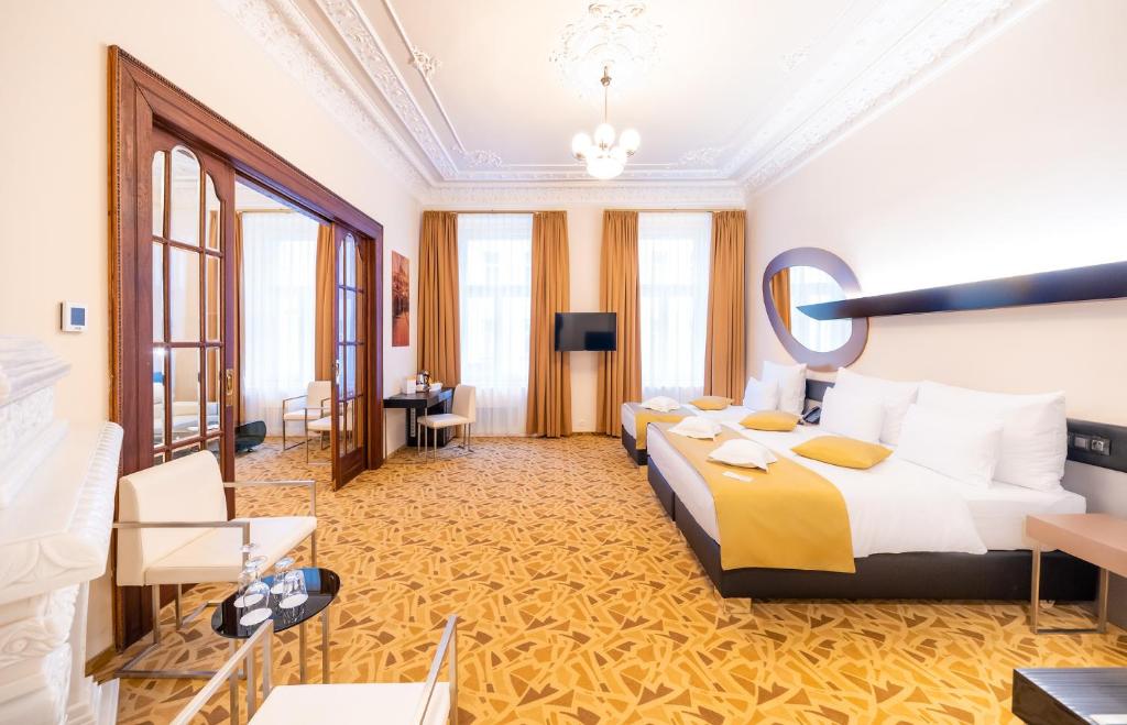 Telewizja i/lub zestaw kina domowego w obiekcie Grandium Hotel Prague