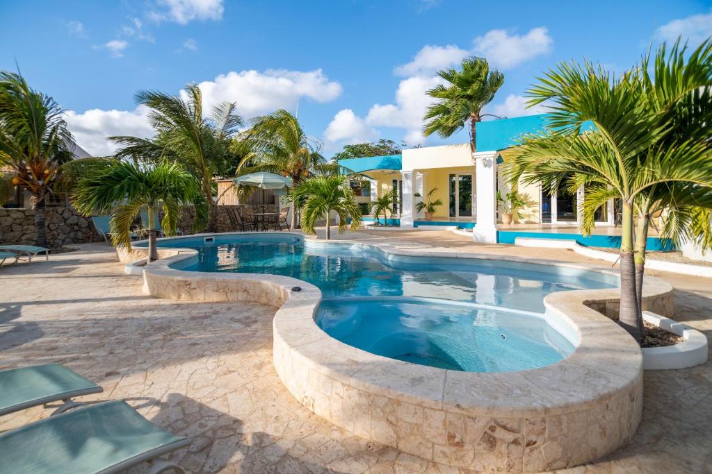 Bazén v ubytování Aqua Viva Suites nebo v jeho okolí