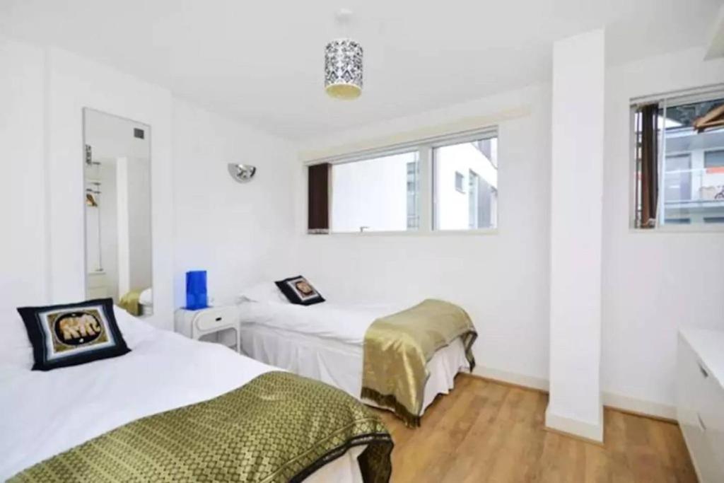 Modern rooms in central London