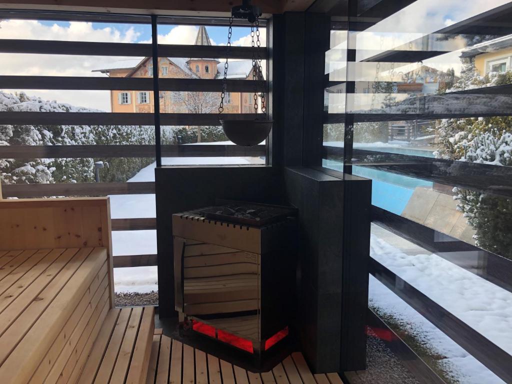 Bazén v ubytování Hotel Villa Kastelruth nebo v jeho okolí