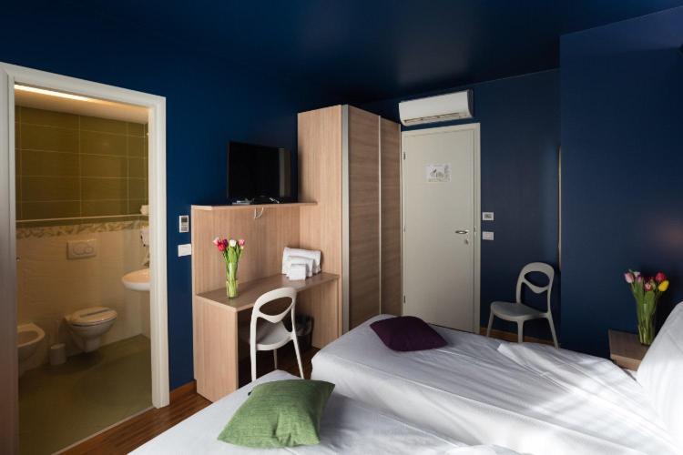 Albergo Residenza Al Teatro - Double Or Twin Room With Private Bathroom