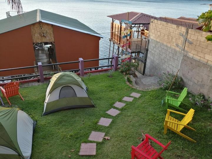 Captain Morgan Hostel Lake Coatepeque photo