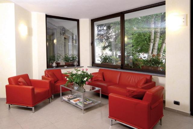 A seating area at Hotel Maria Nella