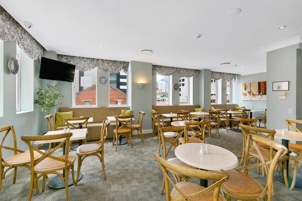 Manor Apartment Hotel - Resim 5