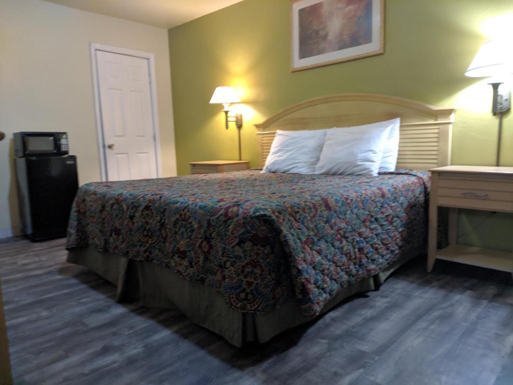 Travelers Inn - Clearwater - Standaard King Room