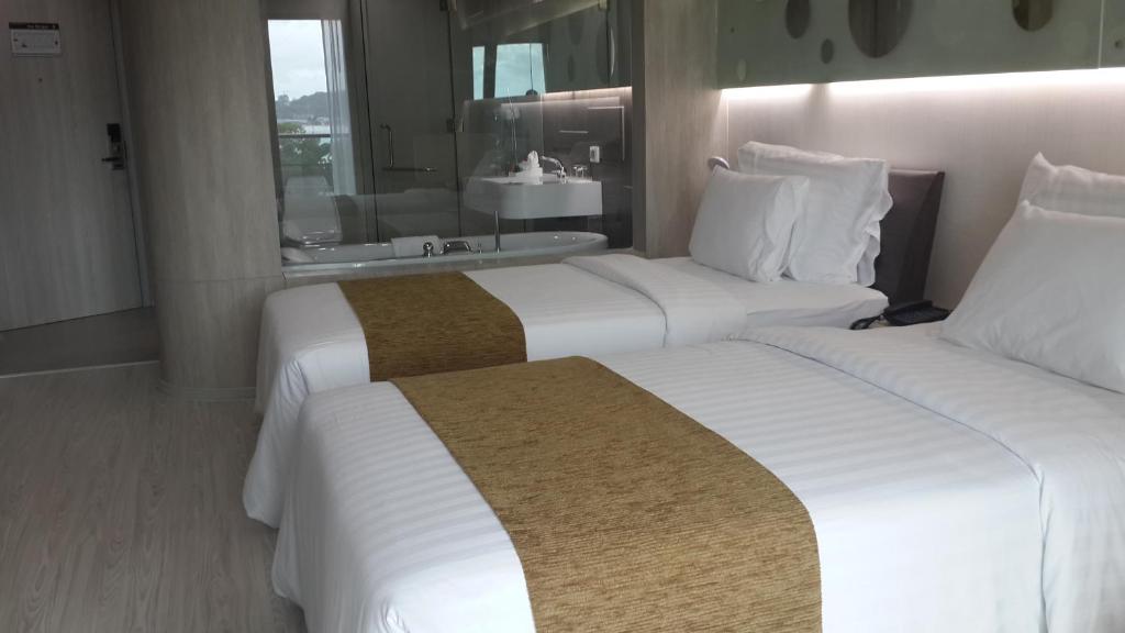 Pattaya Discovery Beach Hotel - SHA Extra Plus - Resim 44