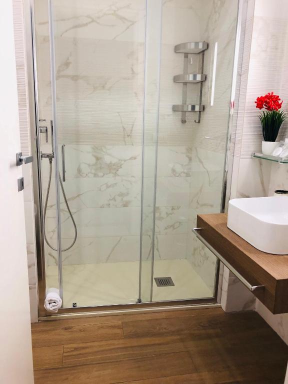 Kúpeľňa v ubytovaní KAMBAL LUXURY SUITES