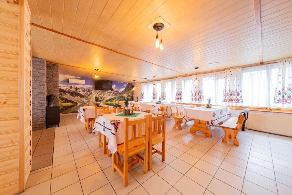 Restaurace v ubytování Pensjonat Maja