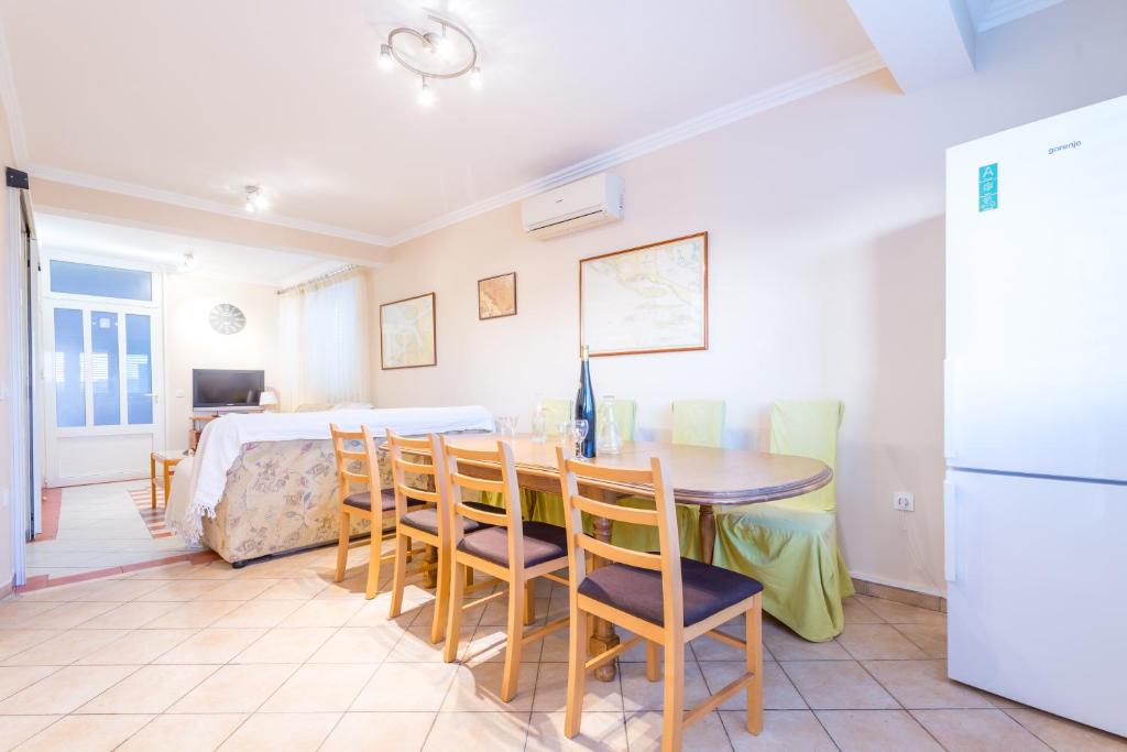 Posteľ alebo postele v izbe v ubytovaní Apartment Miha Marusic