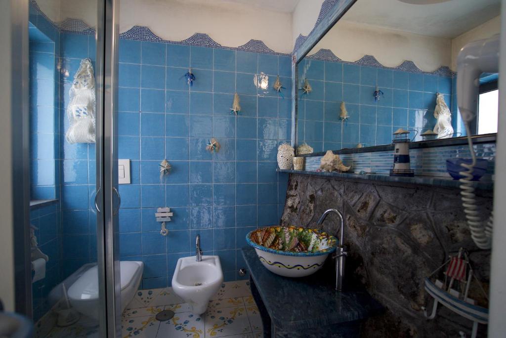Koupelna v ubytování La Dimora le Fumarole Rooms