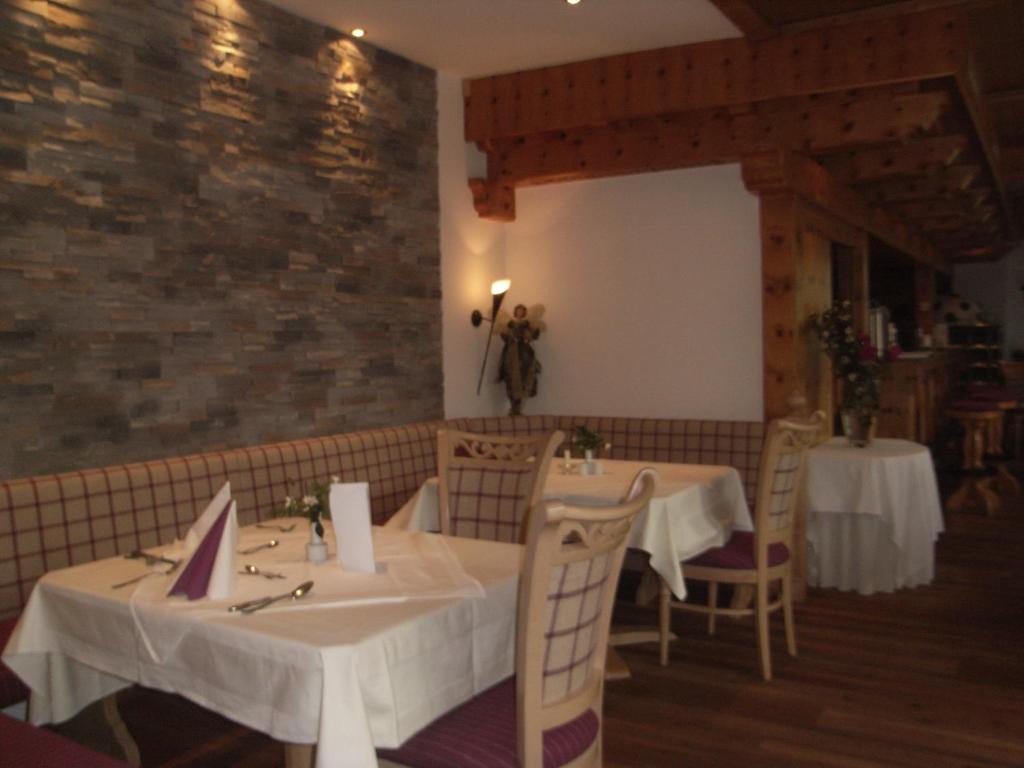 Posezení v ubytování Hotel zum Toni