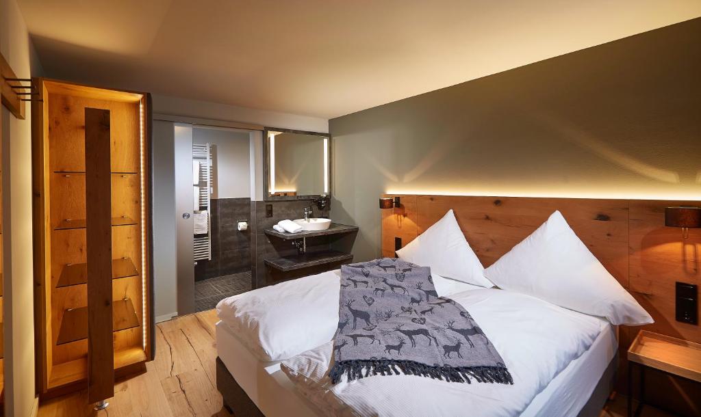 Black Forest Lodge - 16