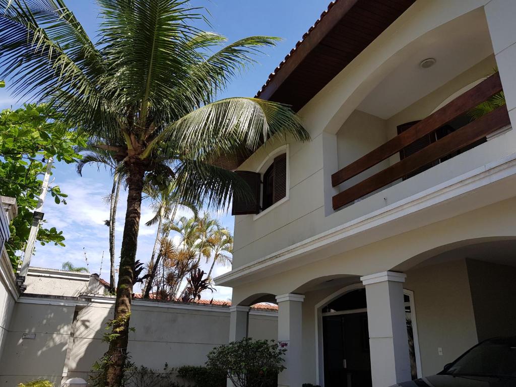  Casa Inteira Balneário Praia de Pernambuco Guarujá