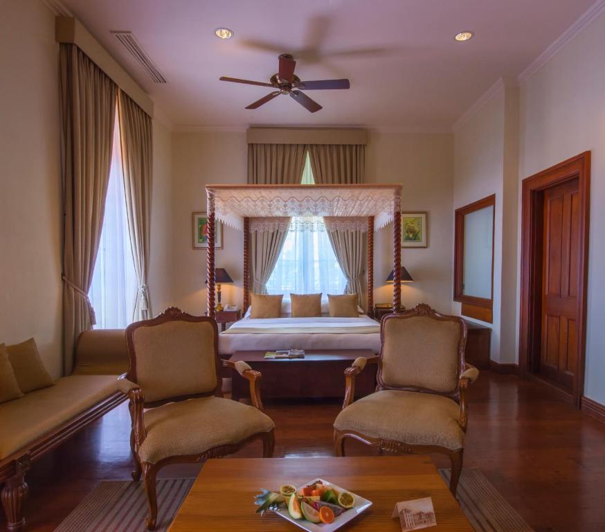 Posezení v ubytování Galle Face Hotel
