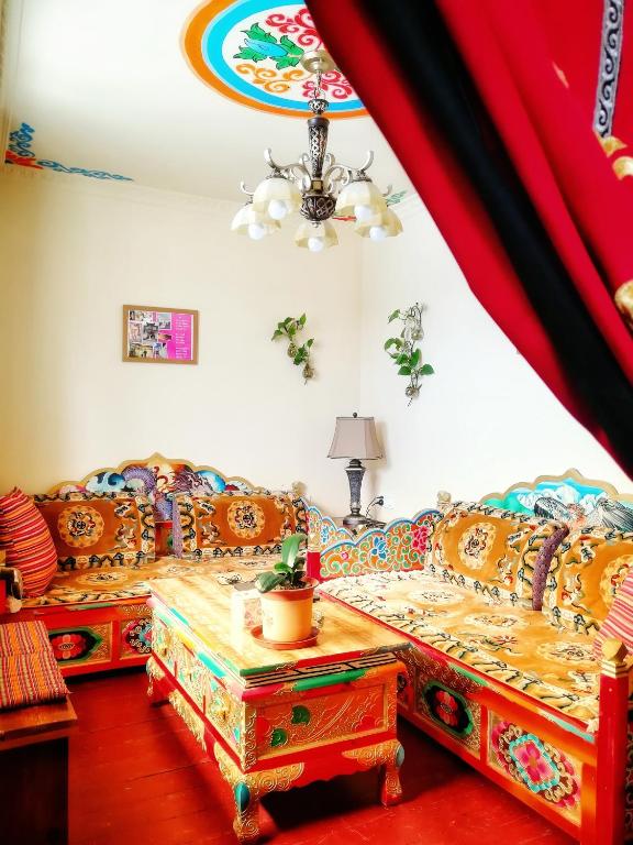 Posezení v ubytování Kangding Guozhuang Nan Wu Hao Boutique Inn