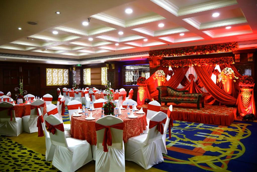 Posezení v ubytování Ramada By Wyndham Amritsar