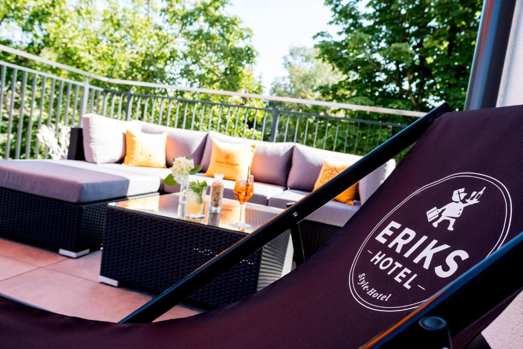 Posezení v ubytování Eriks Hotel