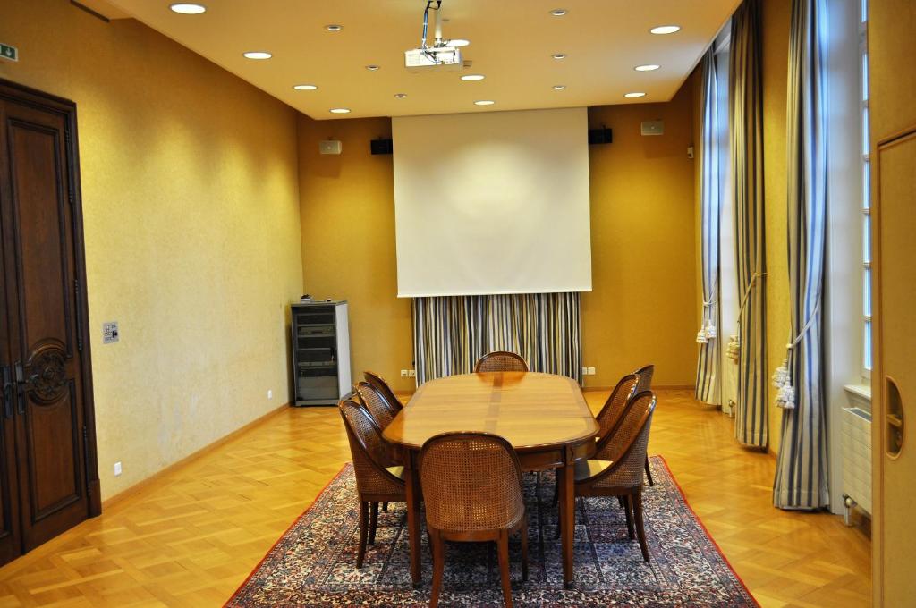 Konferenční prostory v ubytování Domaine de Mont-Renaud