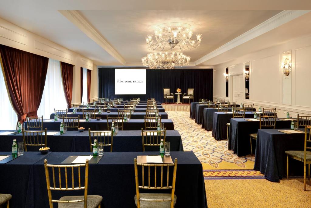Área de negócios e/ou sala de conferências em Lotte New York Palace