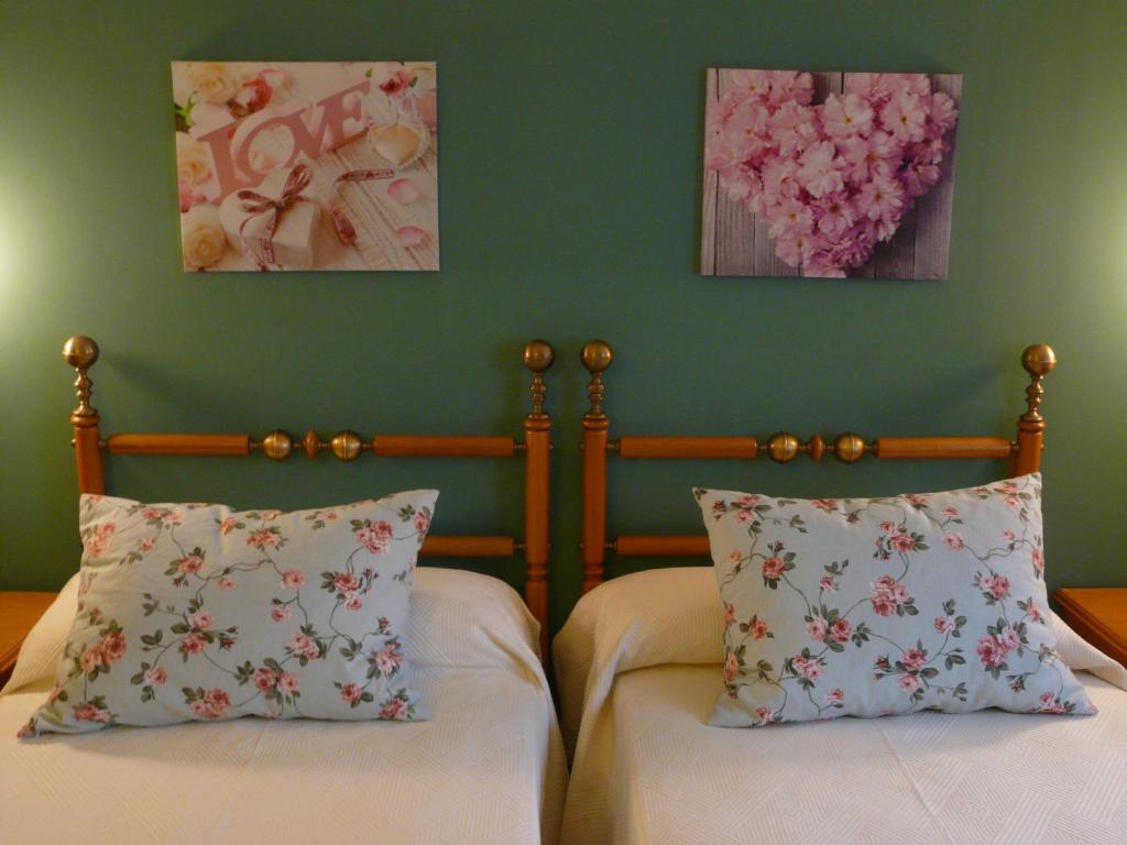 Postel nebo postele na pokoji v ubytování Hotel Nice