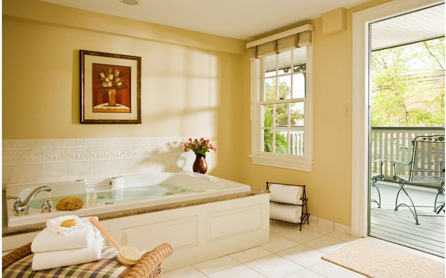 Lambertville House - King Suite