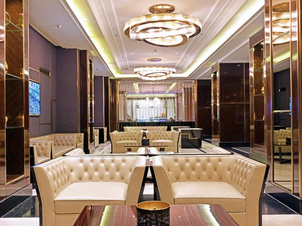 Posezení v ubytování Batoul Ajyad Hotel