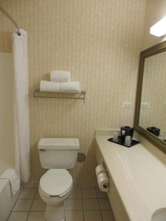 Country Inn & Suites by Radisson, Gurnee, IL photo