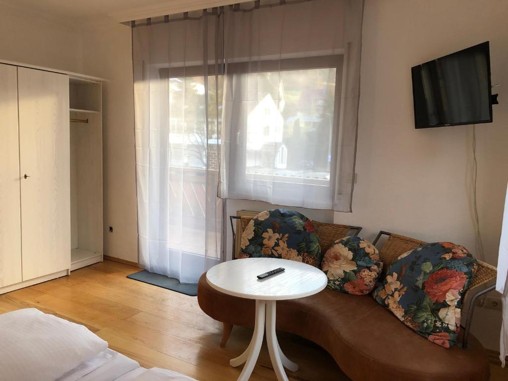 Gasthof Zur Krone Garni - Three-Bedroom Apartment