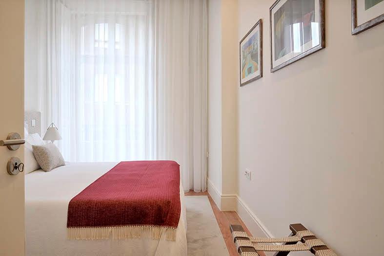 Mayor's Apartments - 16