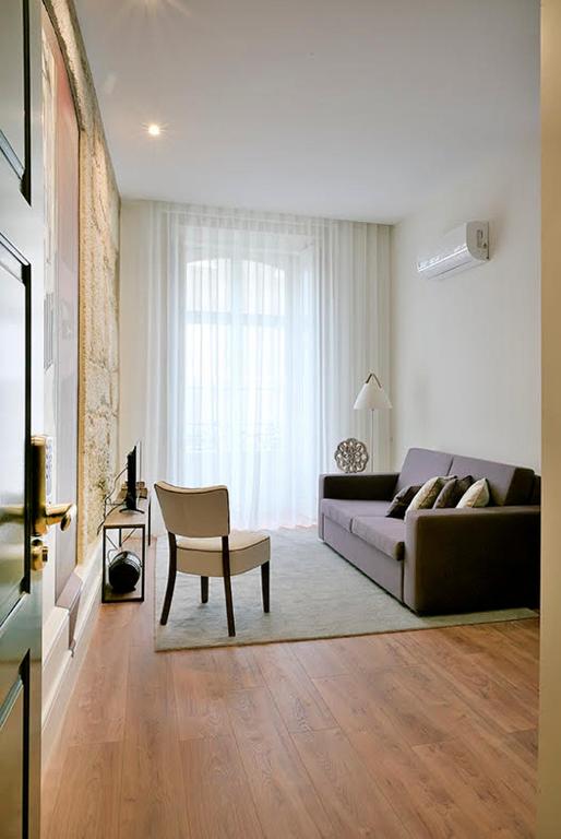 Mayor's Apartments - 14