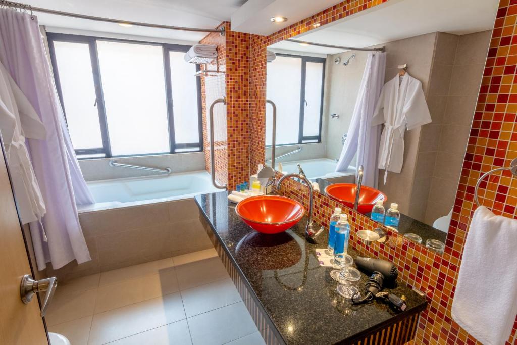 Koupelna v ubytování Sonesta Hotel Cali