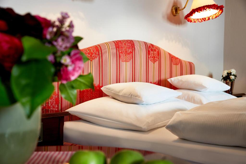 Postel nebo postele na pokoji v ubytování Hotel Hirlanda
