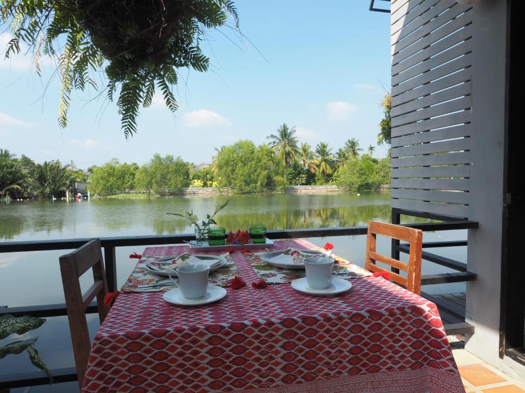 Amphawa Caza Platuu - Suite Avec Vue Sur La Rivière