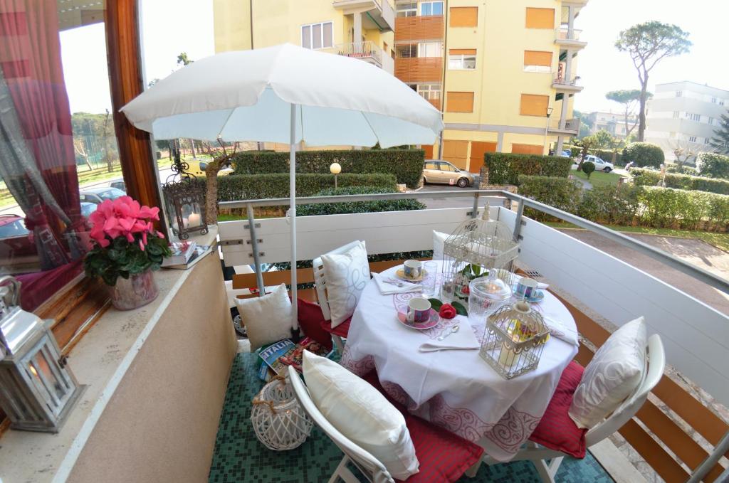 Reštaurácia alebo iné gastronomické zariadenie v ubytovaní Carnevale