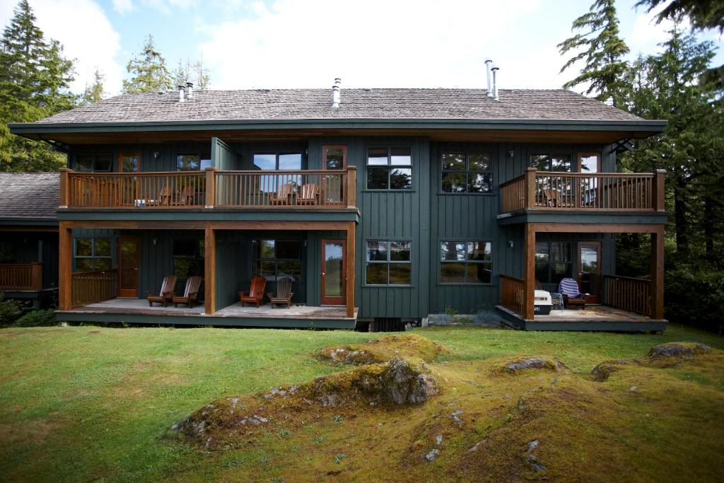 Middle Beach Lodge photo