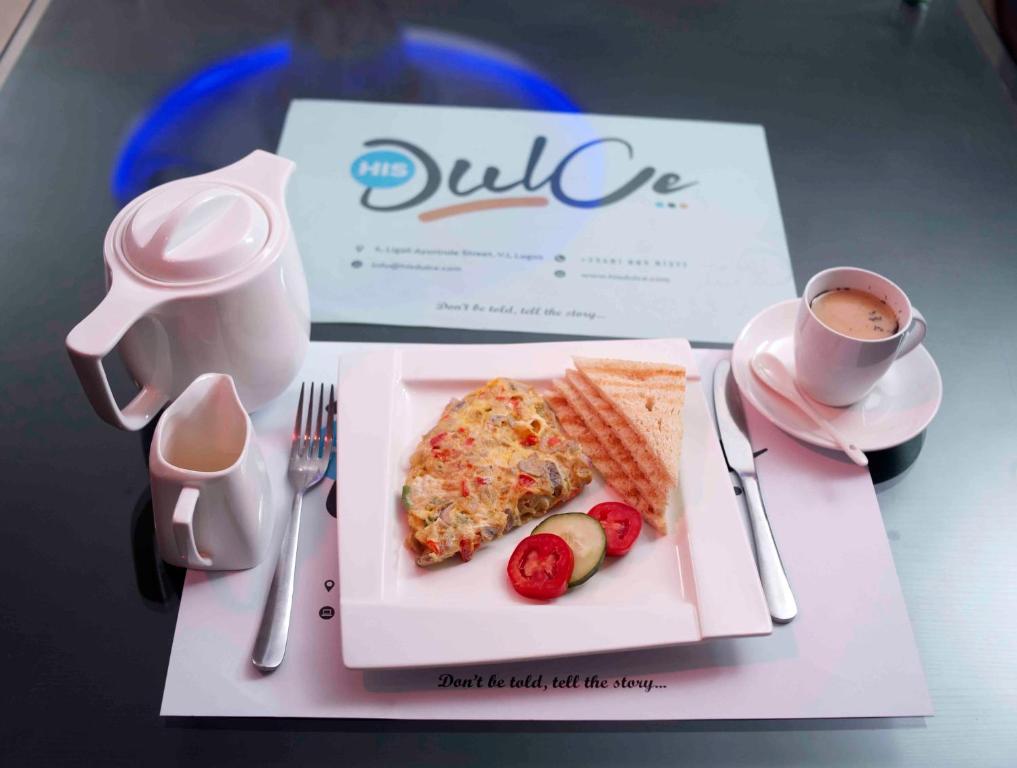 Jídlo v hotelu nebo okolí