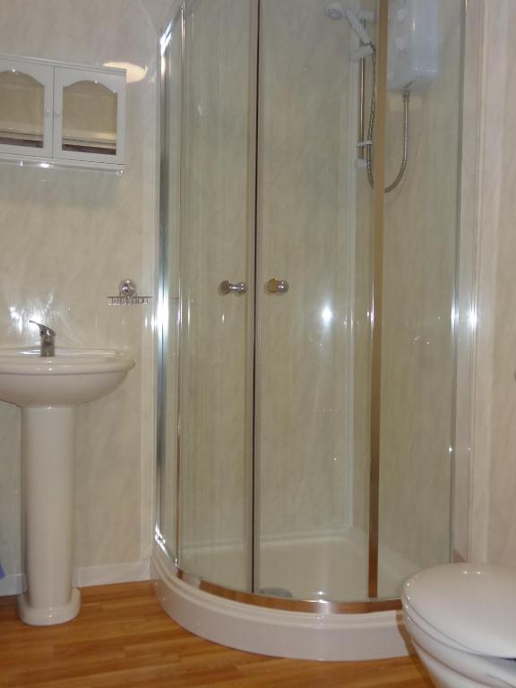 Lindisfarne Holiday Apartments - Families & Couples Only - Appartement 1 - Begane Grond