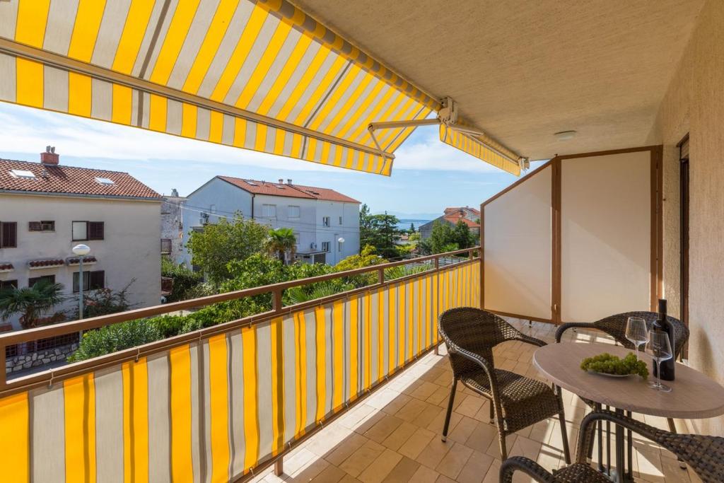One-Bedroom Apartment in Crikvenica I
