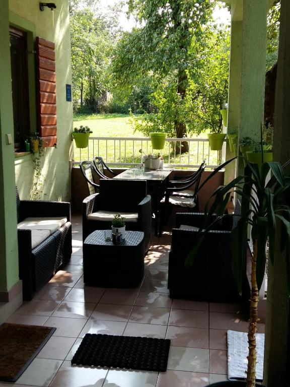 House in center of Gospic with big garden - 1