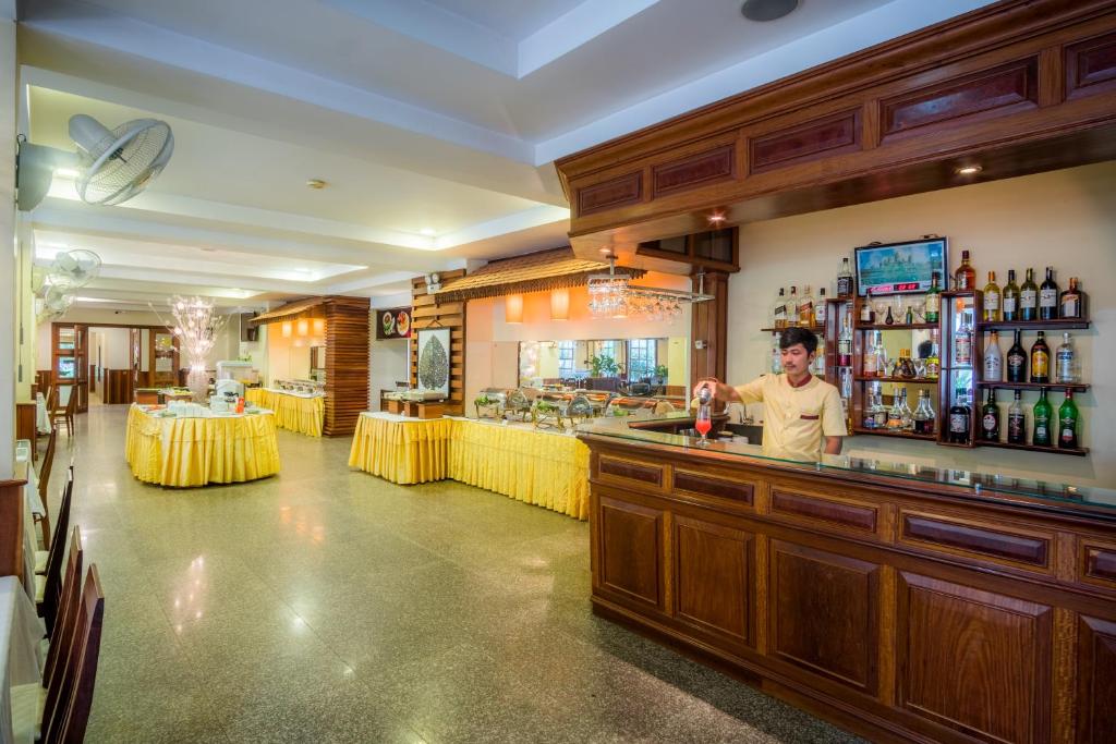 Lounge nebo bar v ubytování City River Hotel