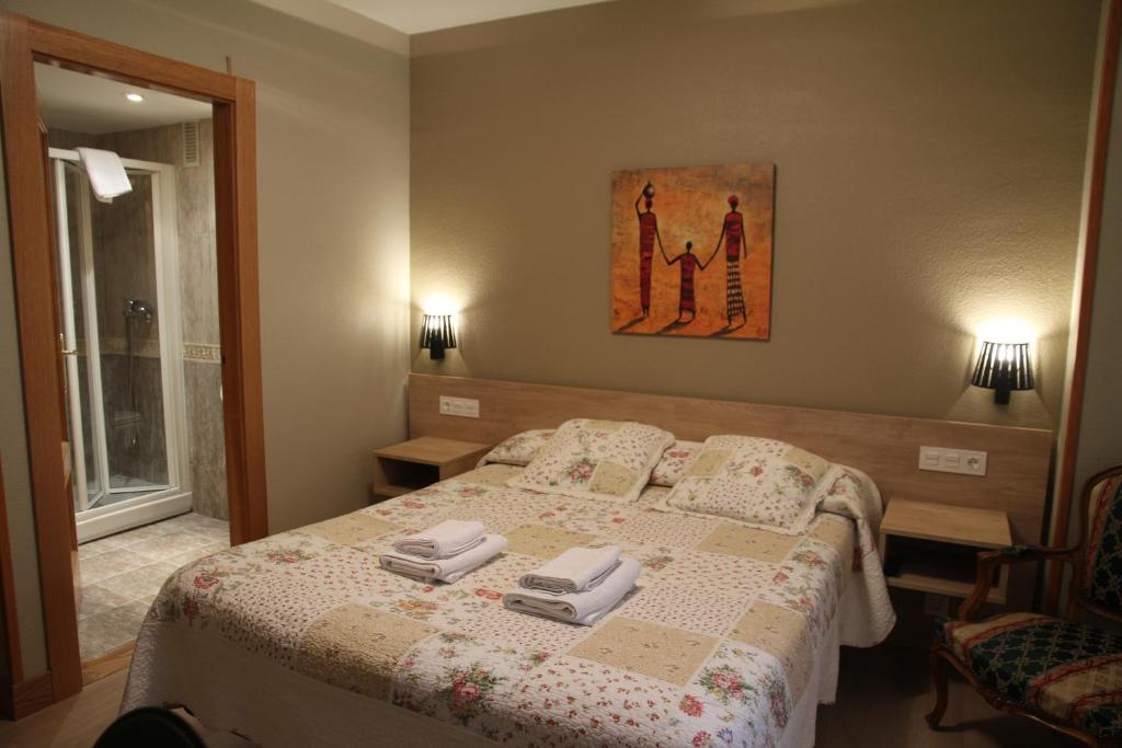 Hostal Acella reserva habitación