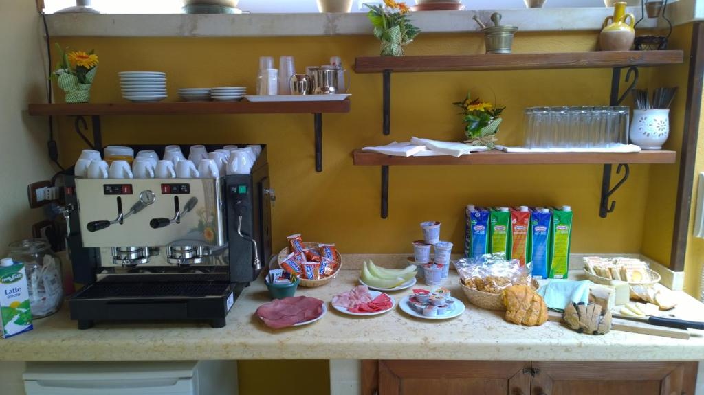 Kuchnia lub aneks kuchenny w obiekcie B&B Viaprimaldo Camere