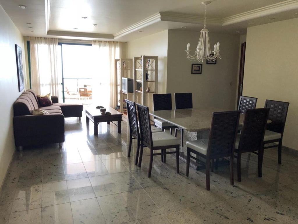  Amplo apartamento em Guarapari com vistas pro mar