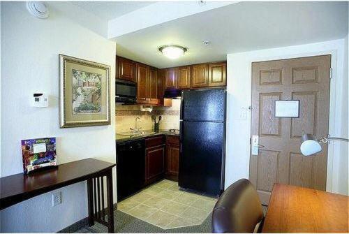 Staybridge Suites Indianapolis Downtown-Convention Center by IHG photo