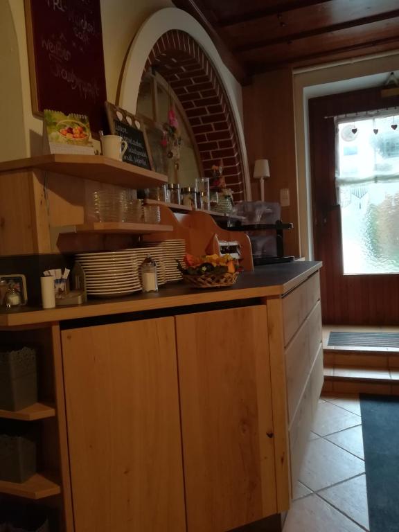 Kuchyň nebo kuchyňský kout v ubytování Pension Landhaus Ingrid B&B