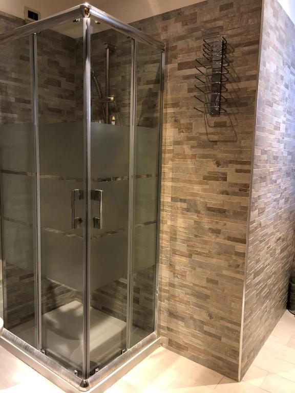 A bathroom at Hotel Delle Rose