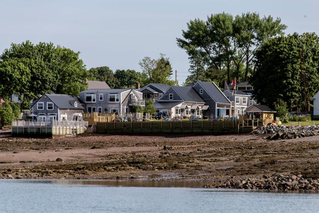 Seaside Beach Resort / #CanadaDo / New Brunswick Accommodations / Explore New Brunswick