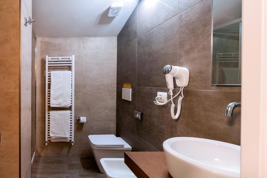 Koupelna v ubytování VILLA FENIX OSIO SOTTO